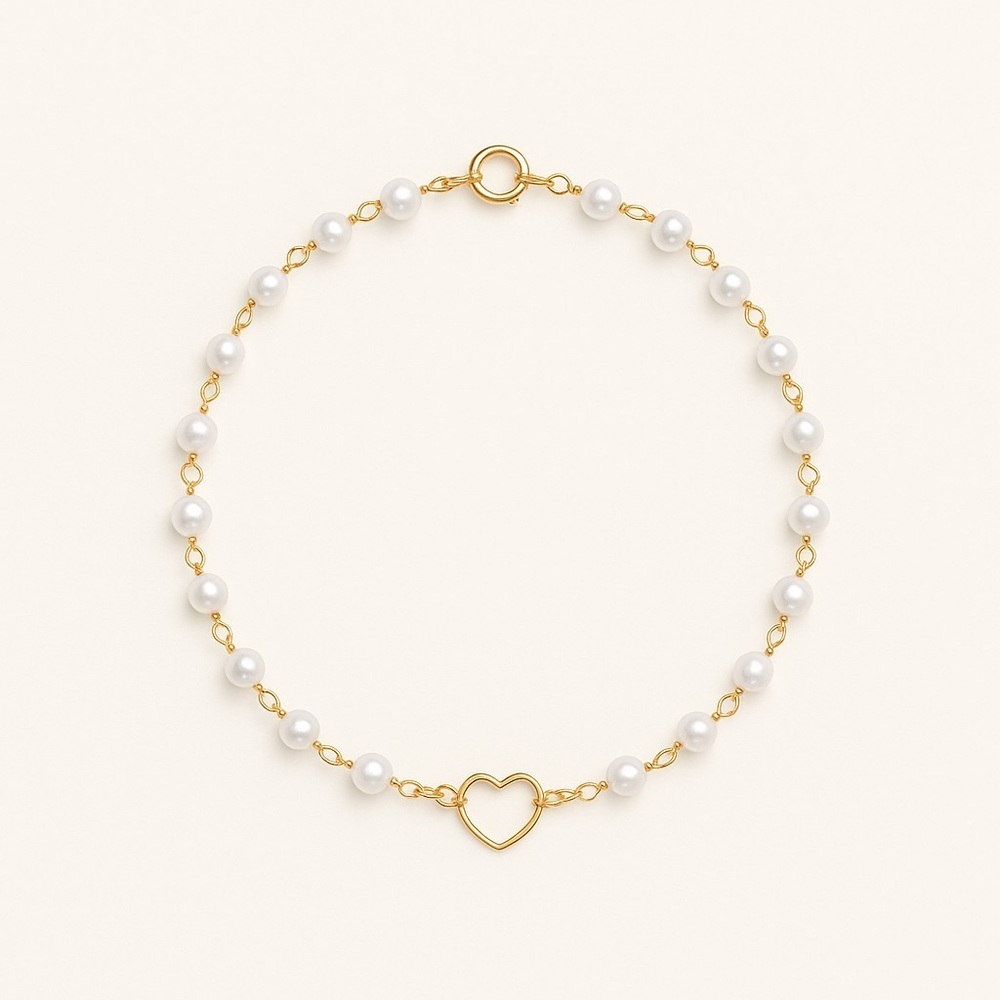 Gold Heart & Pearl Beaded Bracelet | Dainty Romantic Jewelry